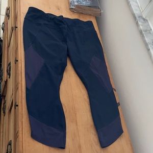 Athleta Capri Legging RN #54023